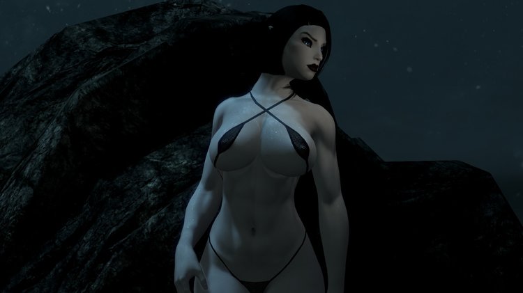 seleene bikini 3.jpg