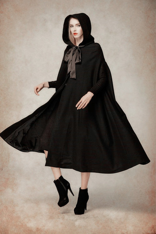 1060855212_longsleevecloak.thumb.jpg.809abb0d6859c8743f4dcd3c4770c1a3.jpg