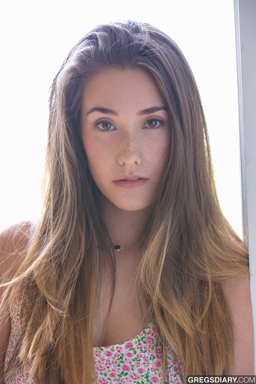 Eva-lovia-sexy-brunette.thumb.jpg.b23ee4689208e65efae956f9bf6da7dc.jpg