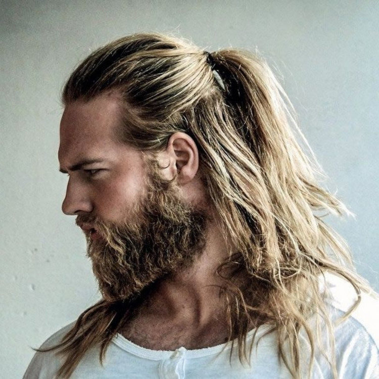 stylish-long-viking-hairstyle-for-motivate-female-hairstyle.thumb.jpg.5166e4ca49b65b34f3f5d9409353be8d.jpg