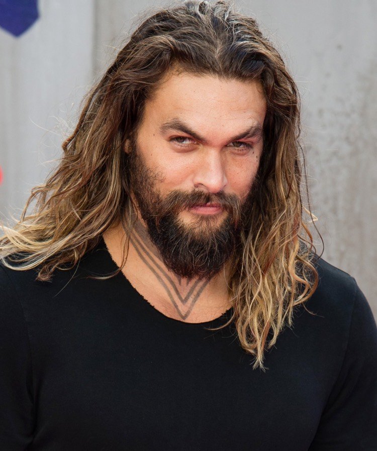 983640387_mannerfrisuren-lange-haare-jason-momoa-ombre.jpeg.361de9f2d3125398f5d6cbf97bfc2bac.jpeg