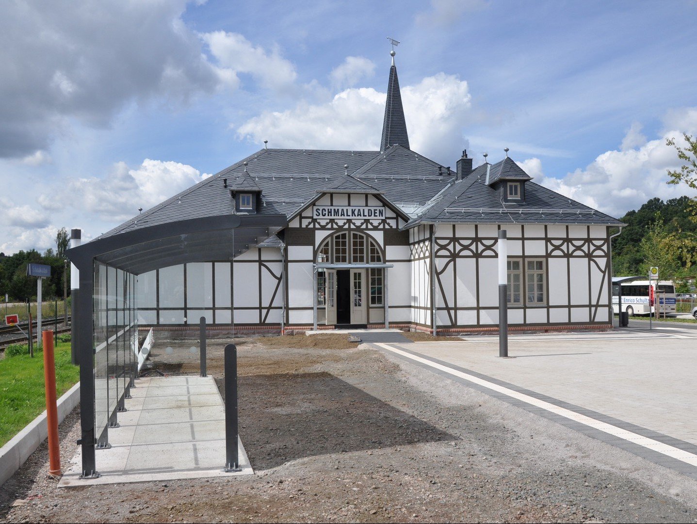 bahnhof_schmalkalden1-e1434193540405.thumb.jpg.47af959a2477c7e4c1e1f016e2c9b198.jpg