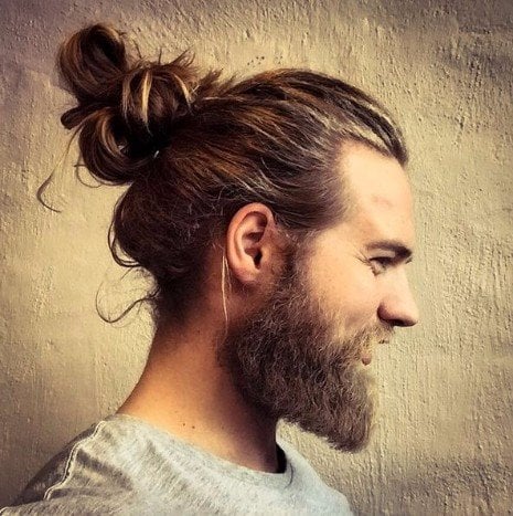 messy-man-bun-thick-hairstyles-men.jpg.e74fc91958acb07e3cbe8f74fb93cbae.jpg