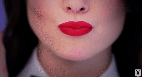 KissyLips.gif
