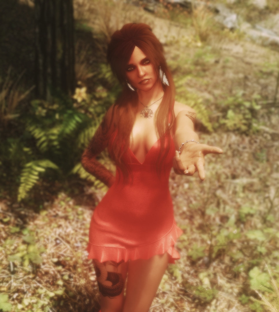 Red-dress.thumb.jpg.3f3d4dc1b8a21a3eeaa496701a396d3d.jpg