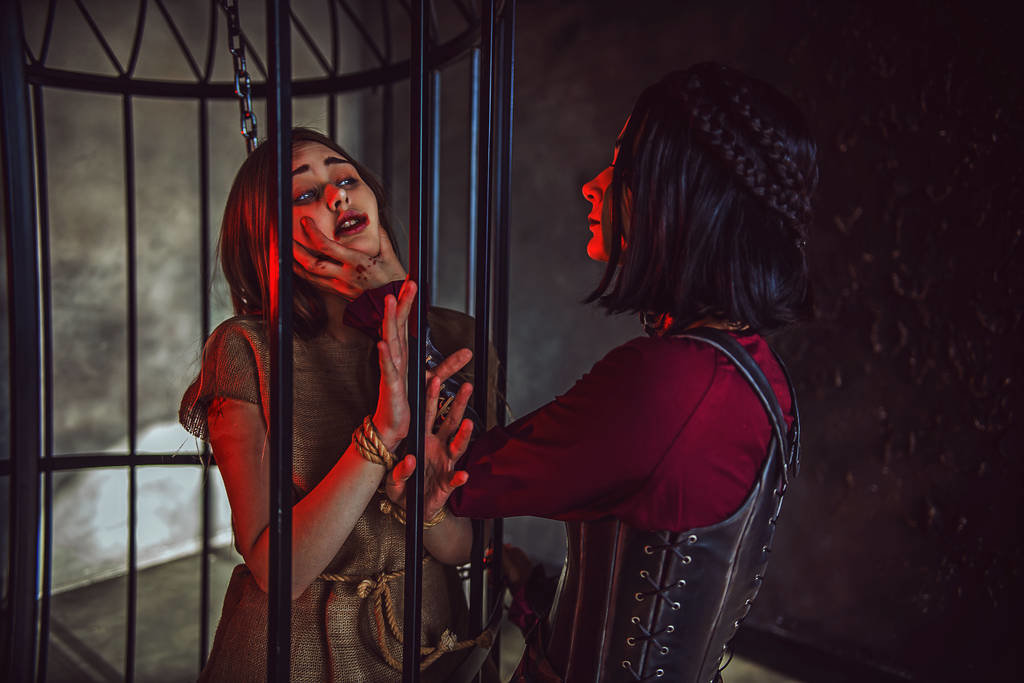 cosplay_serana_of_the_volkihar_by_nadin666999_dcc58q9-fullview.jpg.ebc06b6eb2a07314590ef5d4aa53b04a.jpg
