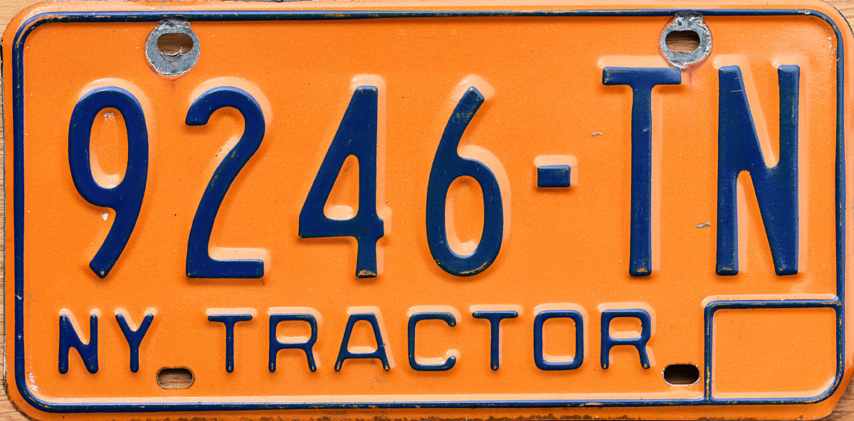 ny74tractor.jpg.e1050a23c4432d47e2f385102568040f.jpg