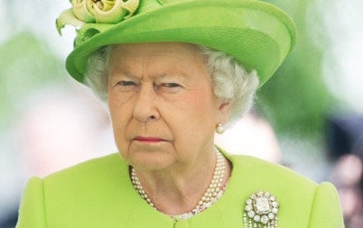 qe2.jpg.8371f10360ae422ffe164cbaa84b4100.jpg