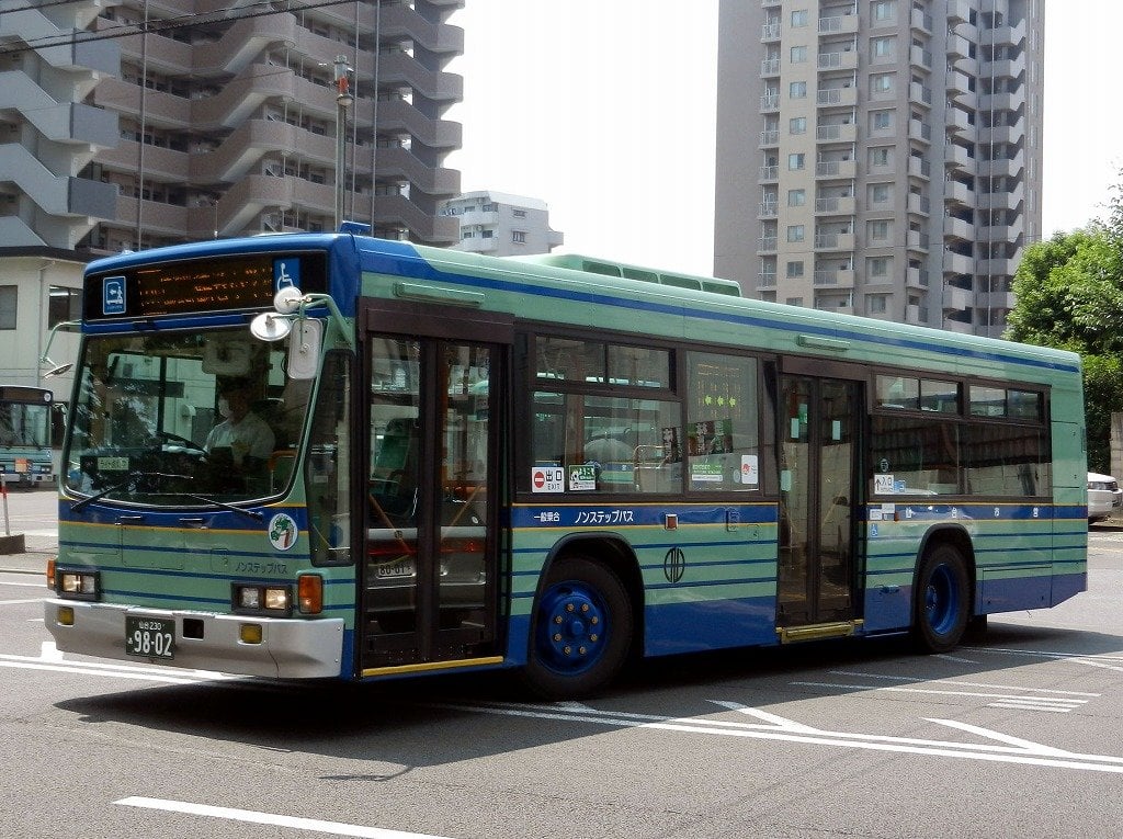Sendai-city-bus-9802.jpg.4d529d43ffa00f1f68470921aa238905.jpg