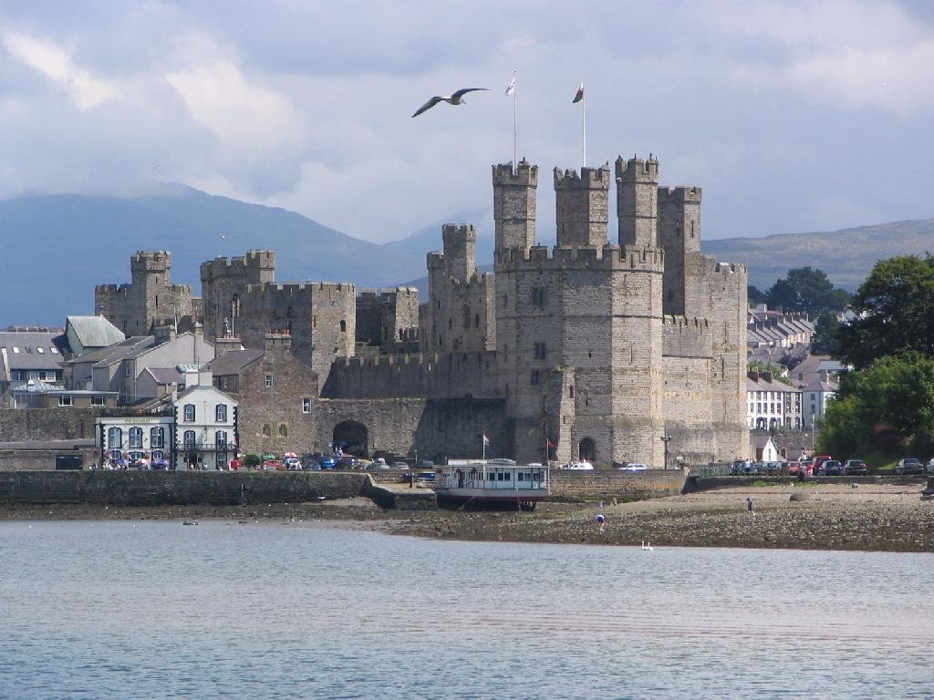 caernarf02.jpg.1ac0cae5b6ee772f139e851a51ee28de.jpg