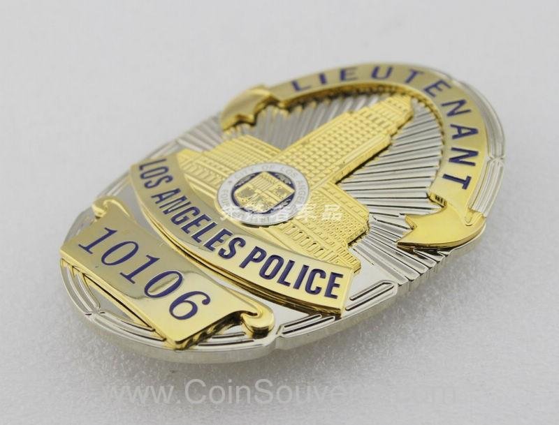 LAPD-Badge-LIEUTENANT-10106-4.jpg.51bdb9b48e822ae8db948273301dd001.jpg