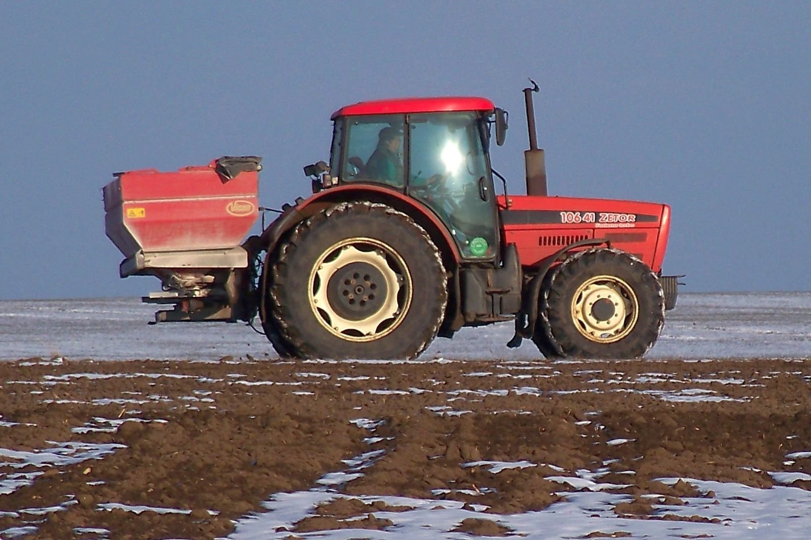 1130644309_10641ZetorTractor.jpg.7ce4c03c5079f367b6ed8c3b2a9c19e0.jpg