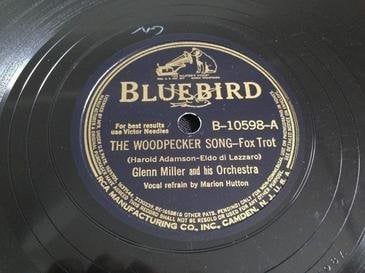 2090166618_10598GlennMiller.jpg.decf218aa6703cba5500ef0ea2387a05.jpg