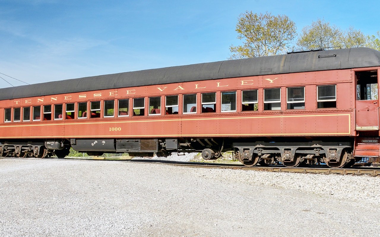 tennessee-valley-railroad-museum-1000-train-car-photo-1.jpg.20d48f234c322e5466b242f063c83f0c.jpg