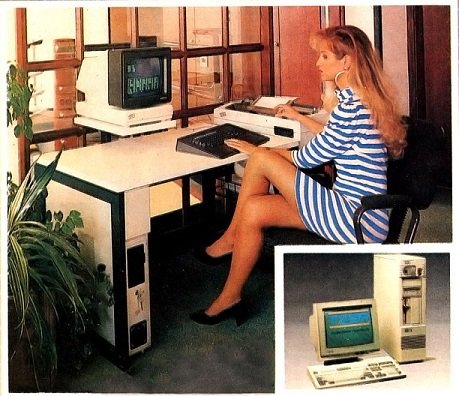 computers-miniskirts-27.jpg.c364f92ccdd1199103bcd71a33fbf9ac.jpg