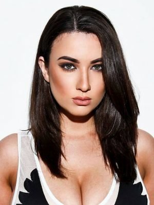 Joey-Fisher-300x400.jpg.ffb9135c5a007014b54363a31e456753.jpg