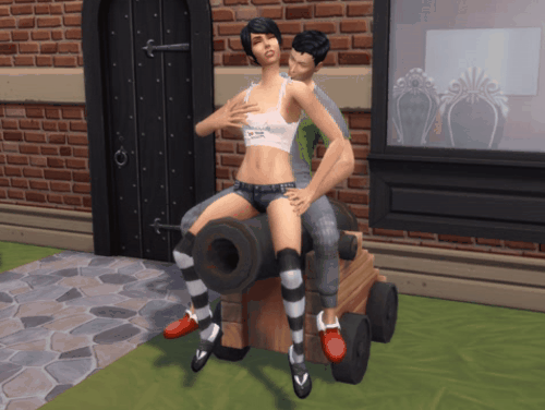Pushka_kissing.gif.0c7be791f082779221a8ac0b16bf3407.gif