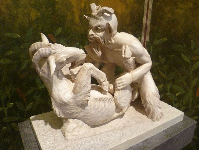 Erotic_statue_Pompeii.jpg.0b0b35f6822e8f543922592f363d0bb7.jpg
