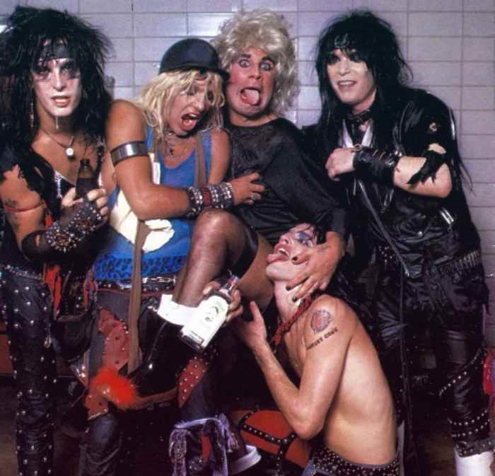 OzzyMotleyCrueWig.png.15cc96f5c8586869b012d1efd4b0809e.png