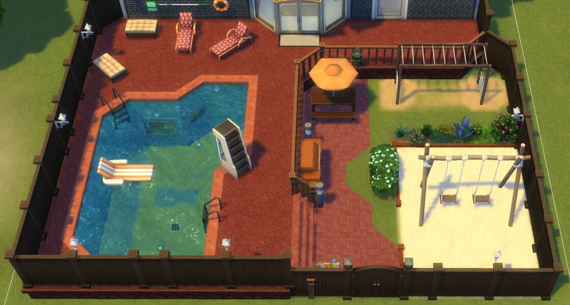 Backyard.JPG.0955c8f28533252ffe2b581ed878ab0f.JPG