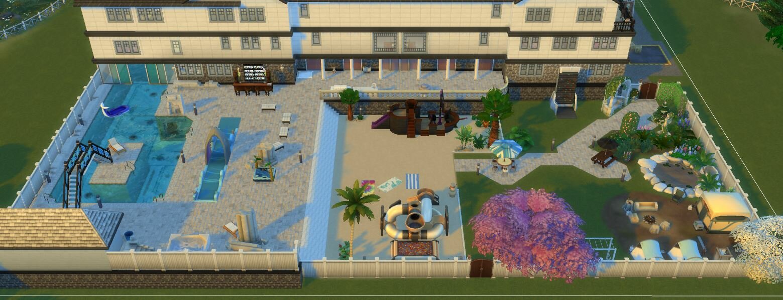 Backyard.JPG.9e9aba5a3f352de80b17f0aff0fd59b5.JPG
