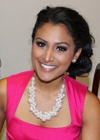 Nina-Peter.jpg.2804dade76e5516a875fd41db9a8f0a9.jpg