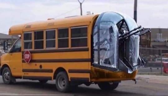 SchoolBusTailGun.jpg.2a277d17b1f1d3c6ec3c89a6b0d0f821.jpg