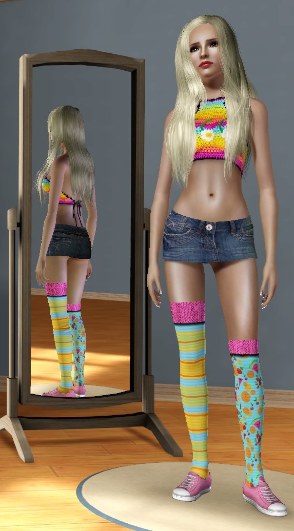 1317720899_2colorstockings(B).jpg.6267be34354a71345a7e05e0c665f15b.jpg