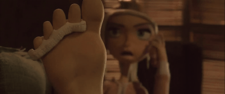 1339408381_paranormancourtneyfeet.gif.3d1e371d7fe2cc5a2862b01de3efdbfa.gif
