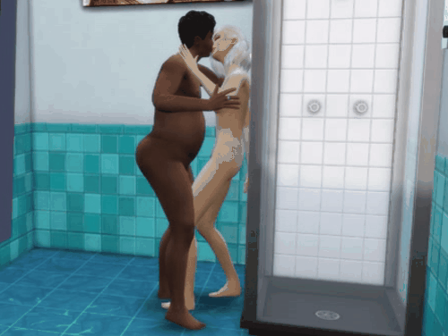 ShowerBox_kiss_1.gif