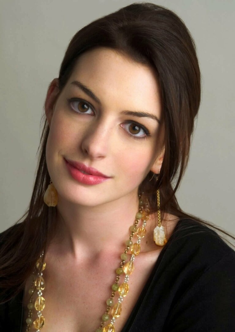 anne_hathaway_hair.thumb.jpg.9071a60bab1f3e979a6dd7d856bb17c6.jpg
