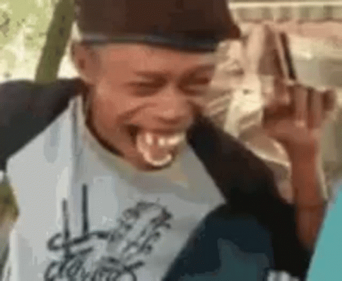lel-teeth.gif.57e75f1ac67f25b976d8e1438c4a32f5.gif