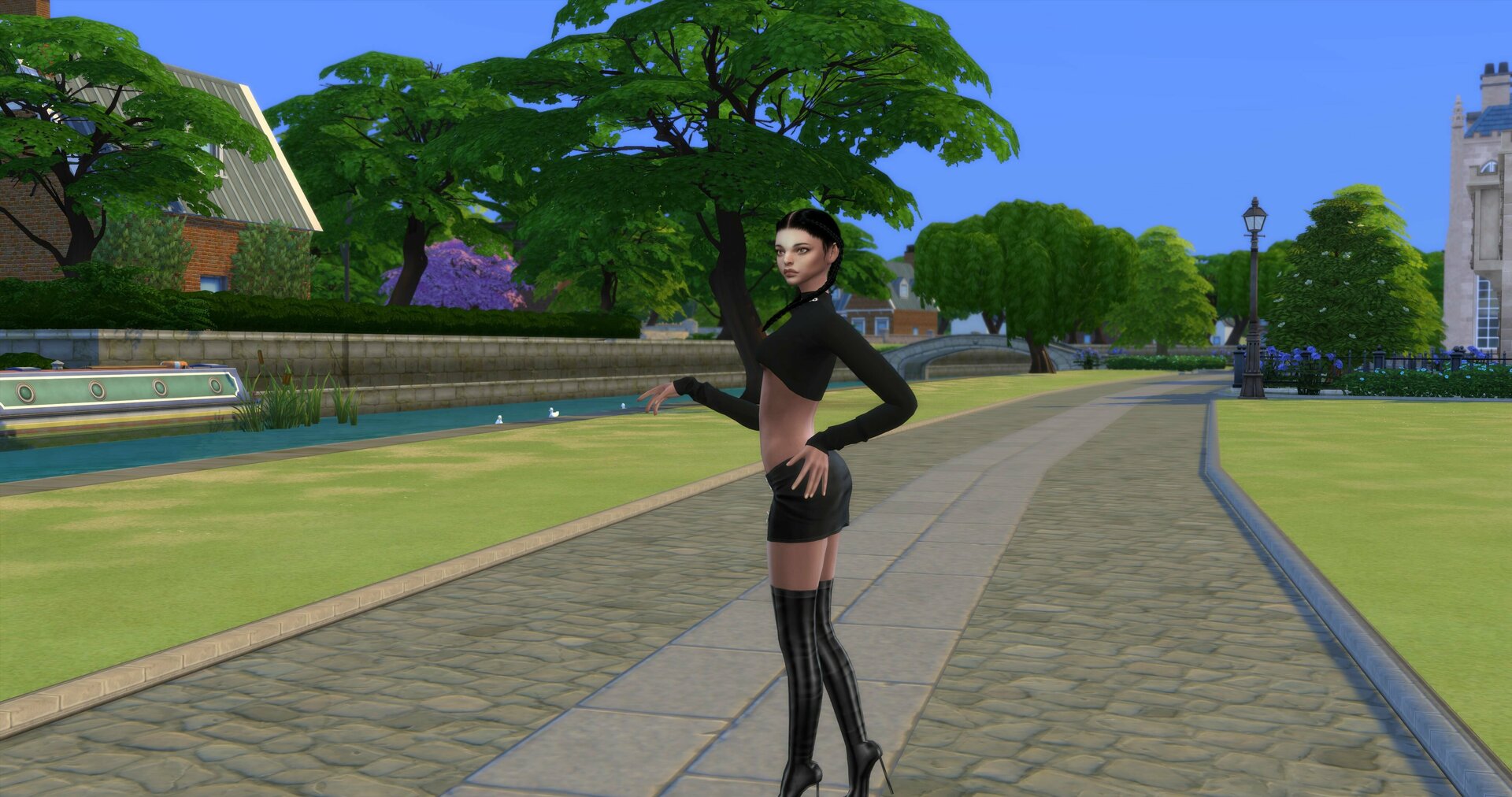 Gabriela Willis1.jpg