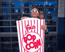 colbert-popcorn-popcorn.gif.ab76097ed9f4e74652afc464710176de.gif