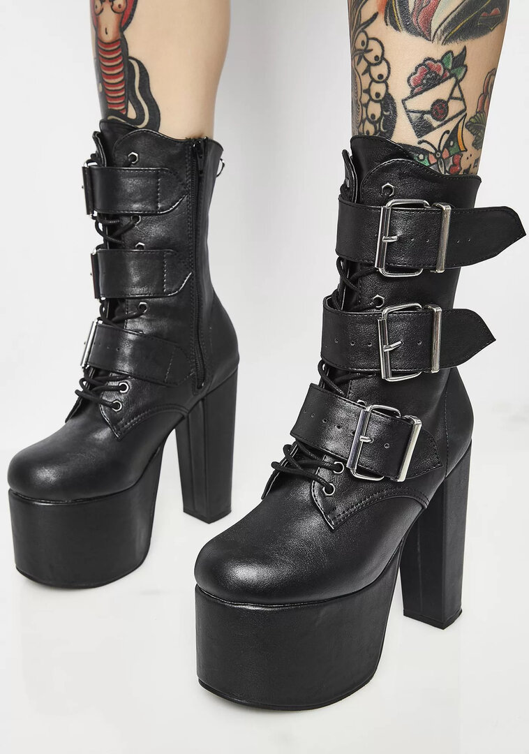 Demonia-Elvira-Buckle-Boots-4.thumb.jpg.f877d53b95d618474e99383b1f6e1d53.jpg