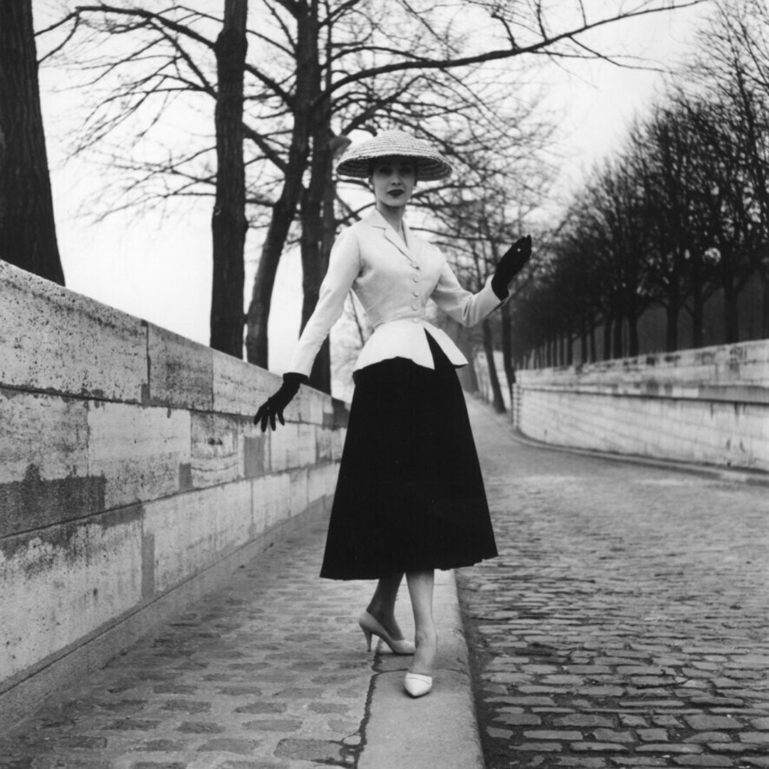 christian-dior-model-des-new.thumb.jpg.bb3fea37431c411a572e8246c857648e.jpg