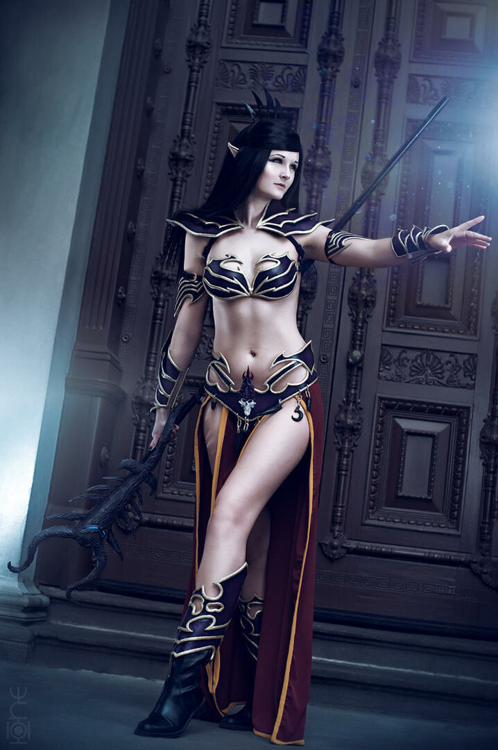 sorceress_by_one_photographie-d8mckks.jpg
