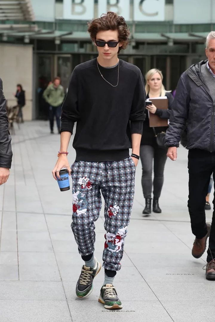 timothee-chalamet-style.png.7d9c2daa681324004ba6a9417cffbe3f.thumb.png.5d5f97eda9b07cd30bdd40ffcae75569.png