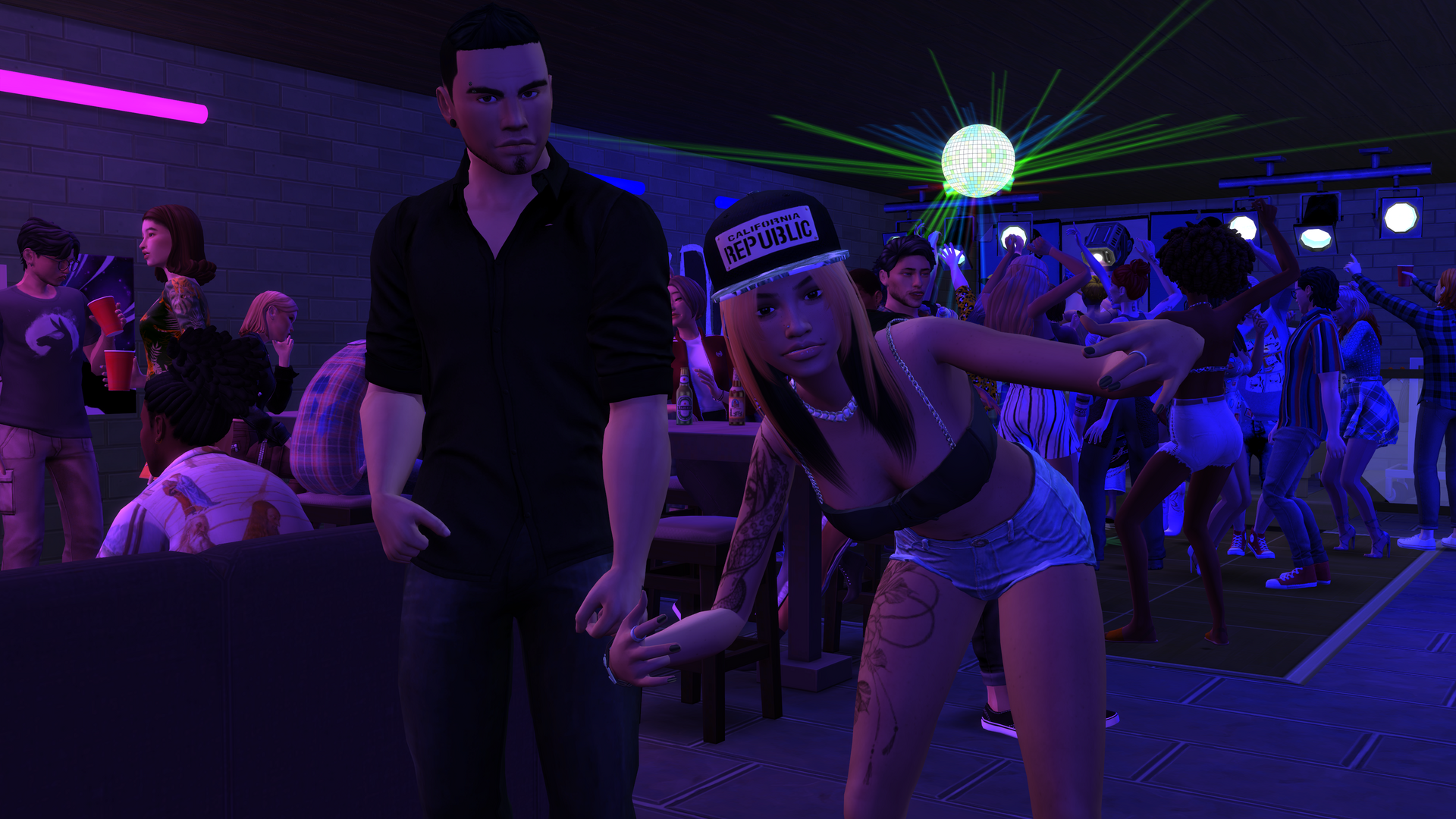 RoxyJames1.thumb.png.48a1c5ad2218b7e96084eb506b293261.png