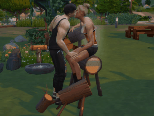 OleniSculpt_kiss.gif