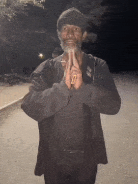 kung-fu-black-guy(1).gif.8644993126b34719c66197e3ef89324c.gif