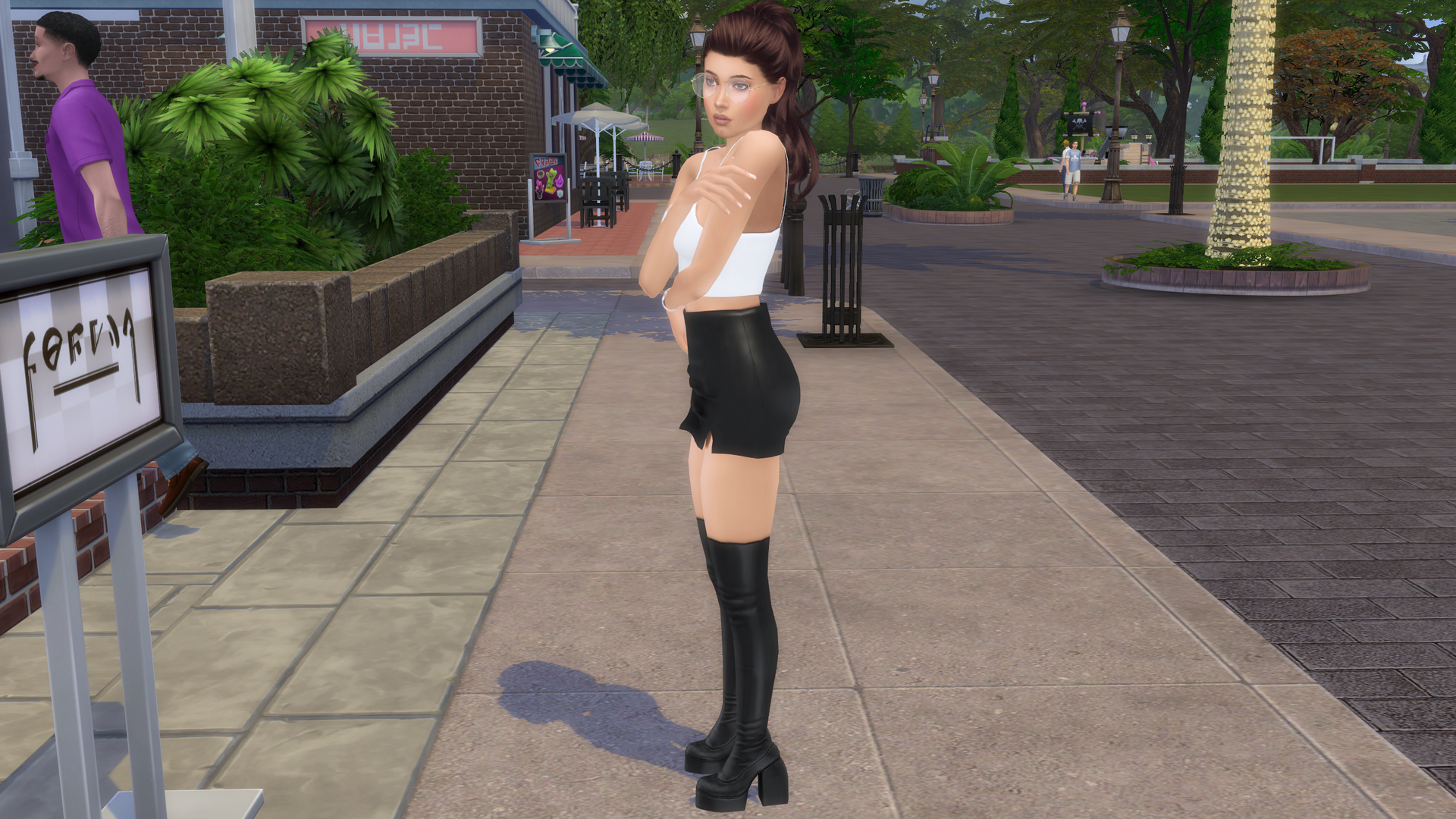 BritneyEveryday.thumb.png.7026287875b308f112400c0d63264bae.png