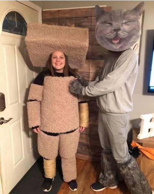HaloweenScratchingPost.jpg.e45b2723909ae016e351b58236eca10a.jpg