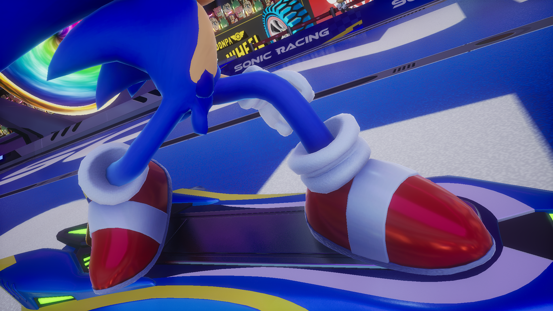 DistortedSonic-1.png.001ce4e29bd54e2ec9ef8c697e1c3191.png